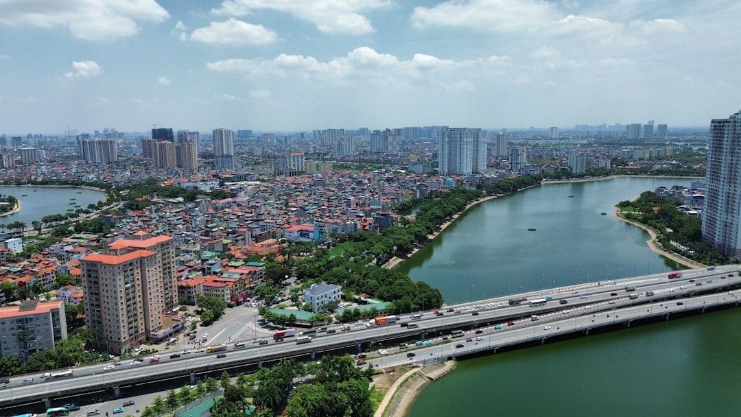 Giá dầu, xe điện và lãi suất: 3 "cơn bão" định hình kinh tế toàn cầu ngày 22/5