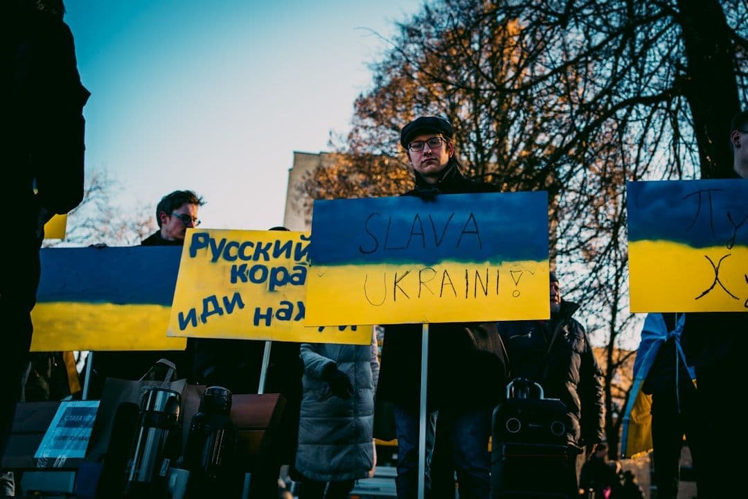Ukraine tiếp nhận vũ khí Mỹ giữa cuộc xung đột với Nga ngày càng căng thẳng