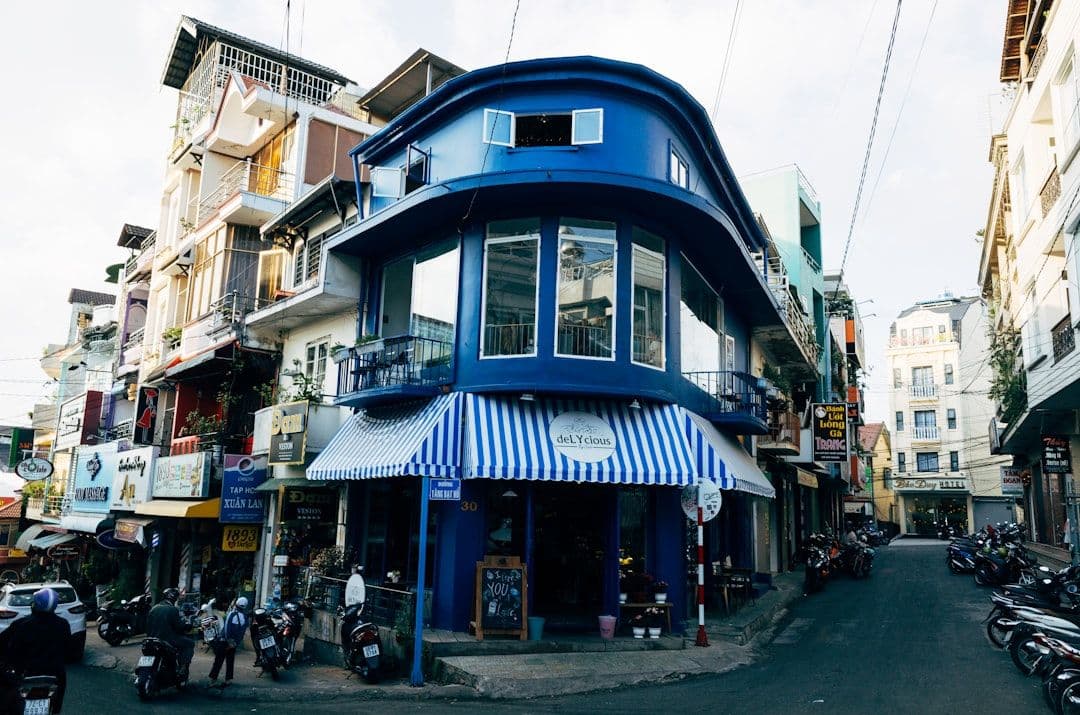 Cơ hội vàng cho nhà đầu tư: Chứng khoán Việt Nam định giá thấp bất thường