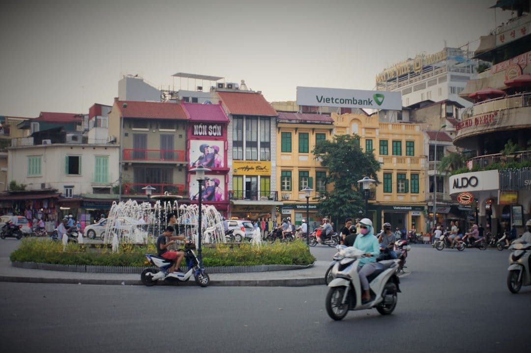 Miền Bắc chìm trong nắng nóng kỷ lục, nhiều địa phương phá vỡ kỷ lục nhiệt độ tháng 5