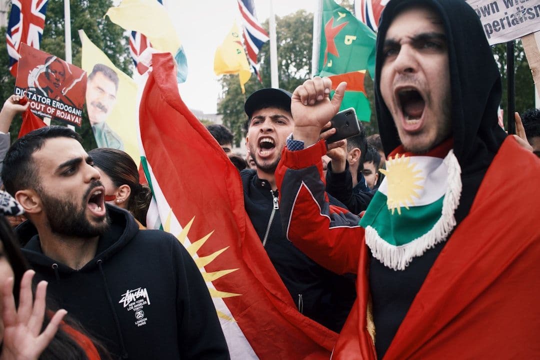 Trump tuyên bố "tôi quyết định" khi đe dọa tấn công Iran sau vụ tấn công tên lửa