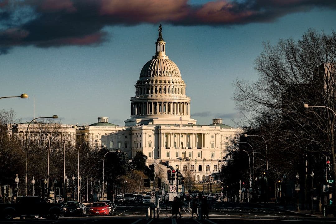 Nhà máy giấy Washington nổ tung, 9 người mất tích không còn hy vọng sống sót