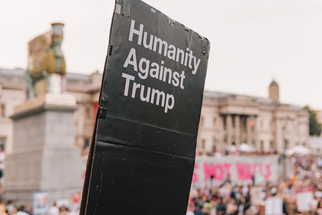 Thượng nghị sĩ Cộng hòa lâu năm thua cuộc sau sự ủng hộ Trump của đối thủ